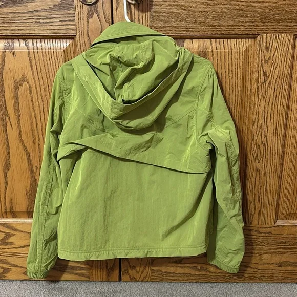 lululemon athletica Green Jacket - Picture 5 of 5